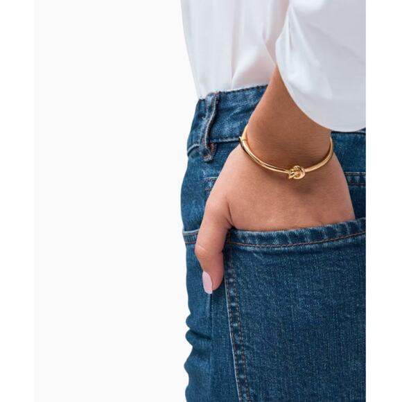 NEW Kate Spade Gold Twisted Sailor's Knot Bangle Bracelet Hinge Cuff - Picture 1 of 8